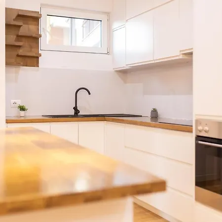 Exclusive 2 Bedrooms * Tiran