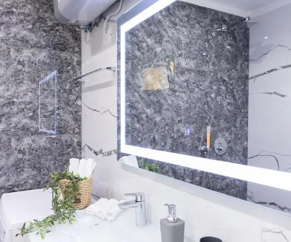 Exclusive 2 Bedrooms Apartment