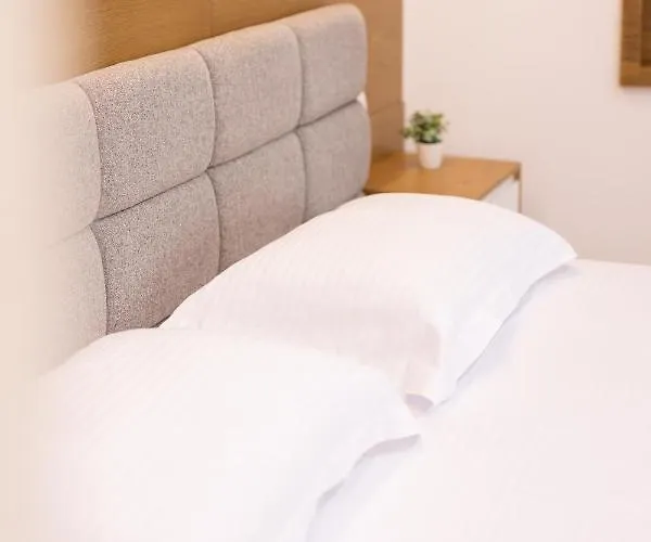 Exclusive 2 Bedrooms *