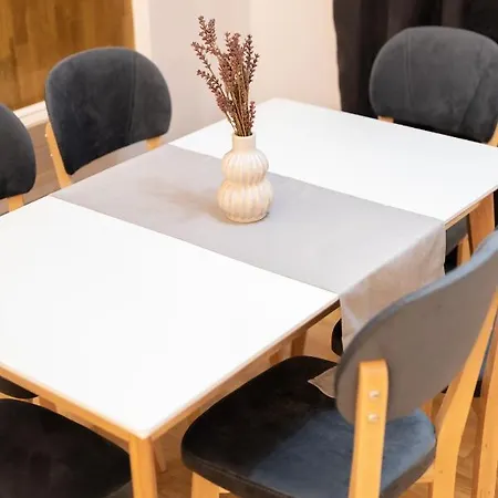 아파트 Exclusive 2 Bedrooms *