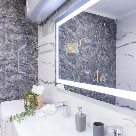 Exclusive 2 Bedrooms 아파트