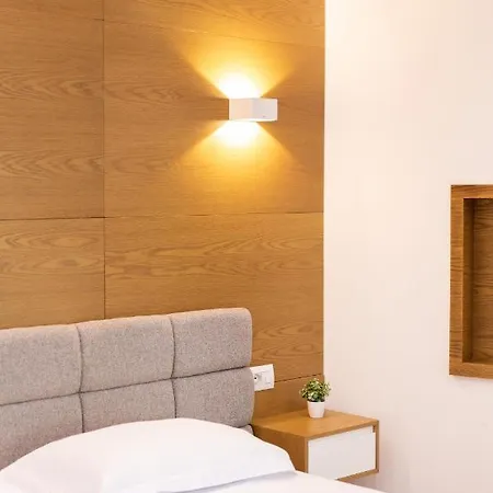 Exclusive 2 Bedrooms Apartment