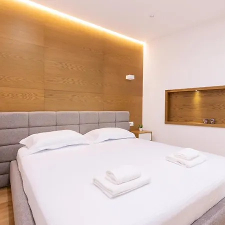 Apartment Exclusive 2 Bedrooms Tirana